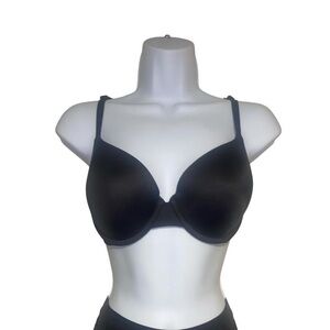 Victoria’s Secret PINK black wear everywear t-shirt lightly lined bra